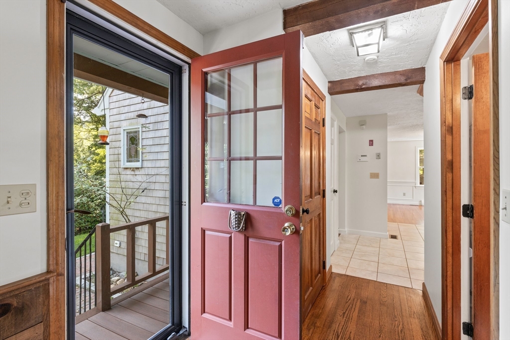 8 Village Dr