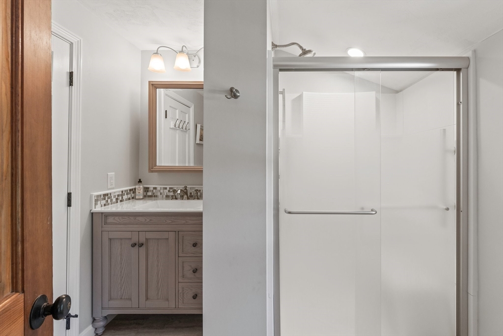 8 Village Dr