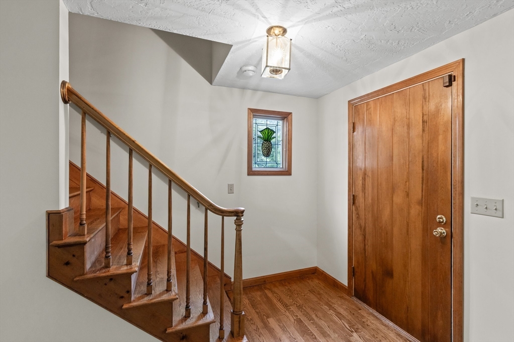 8 Village Dr