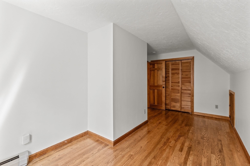 8 Village Dr