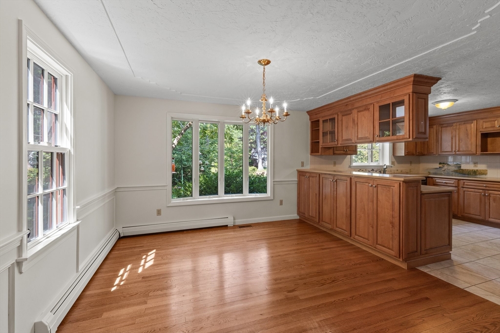 8 Village Dr
