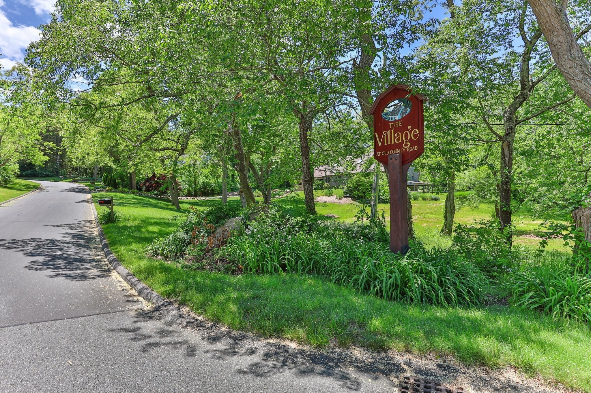 6 Village Dr