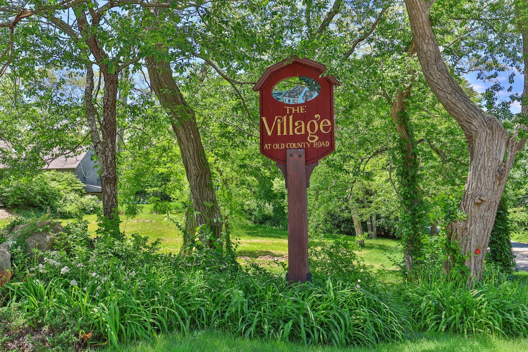 6 Village Dr