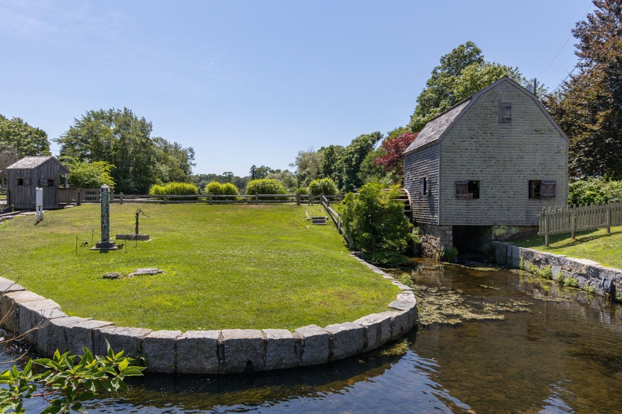 6 Village Dr