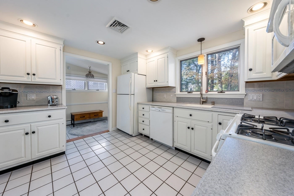 666 Craigville Beach Rd