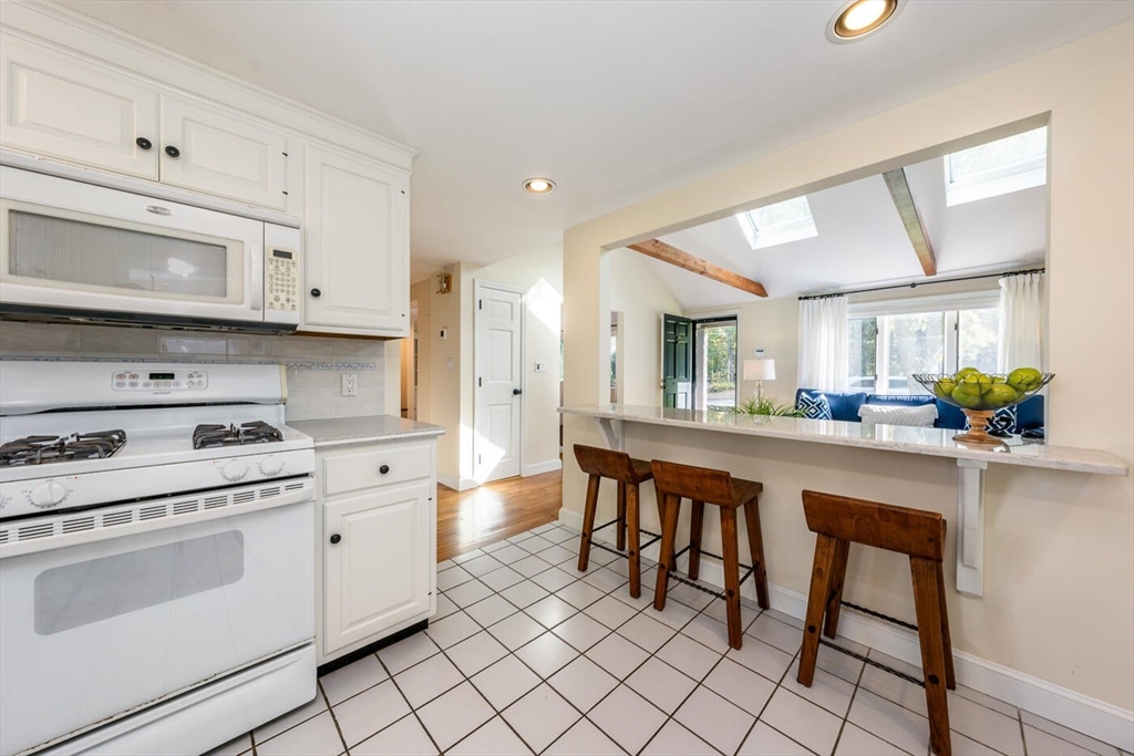 666 Craigville Beach Rd