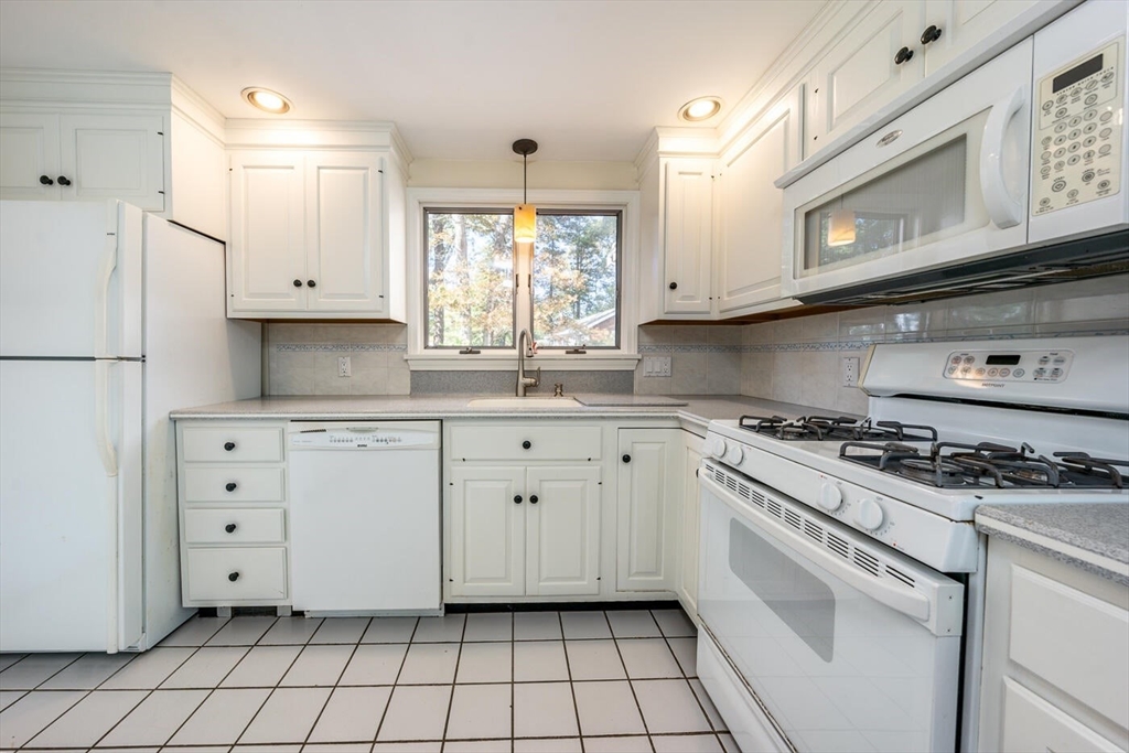 666 Craigville Beach Rd