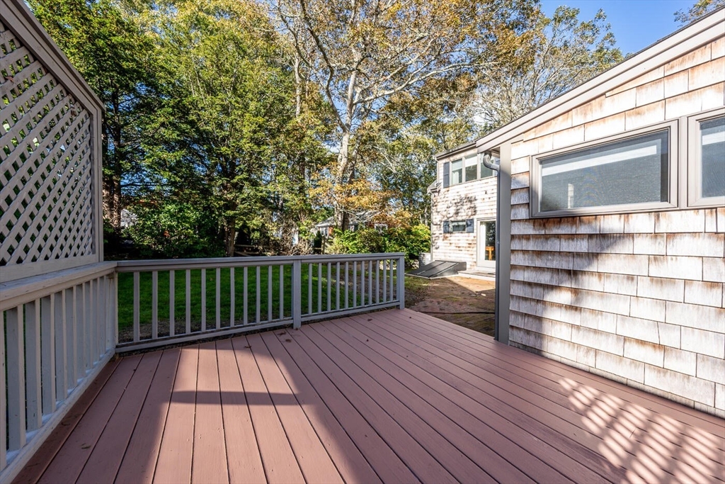 666 Craigville Beach Rd