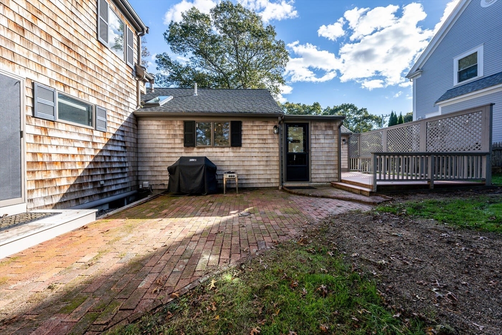 666 Craigville Beach Rd