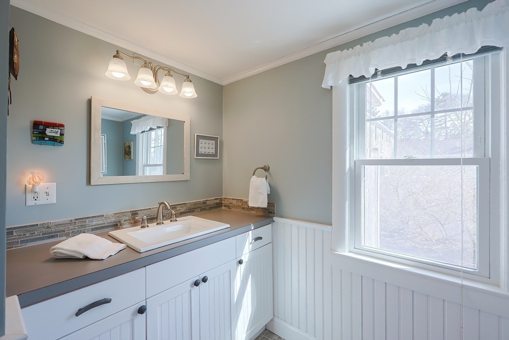 3 Newcomb Dr