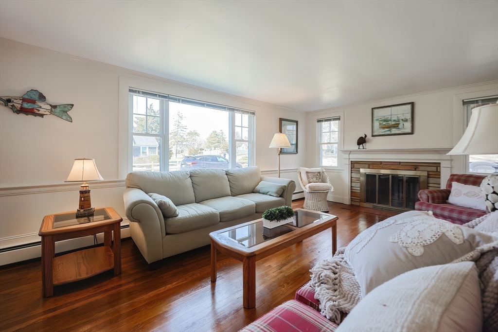 3 Newcomb Dr