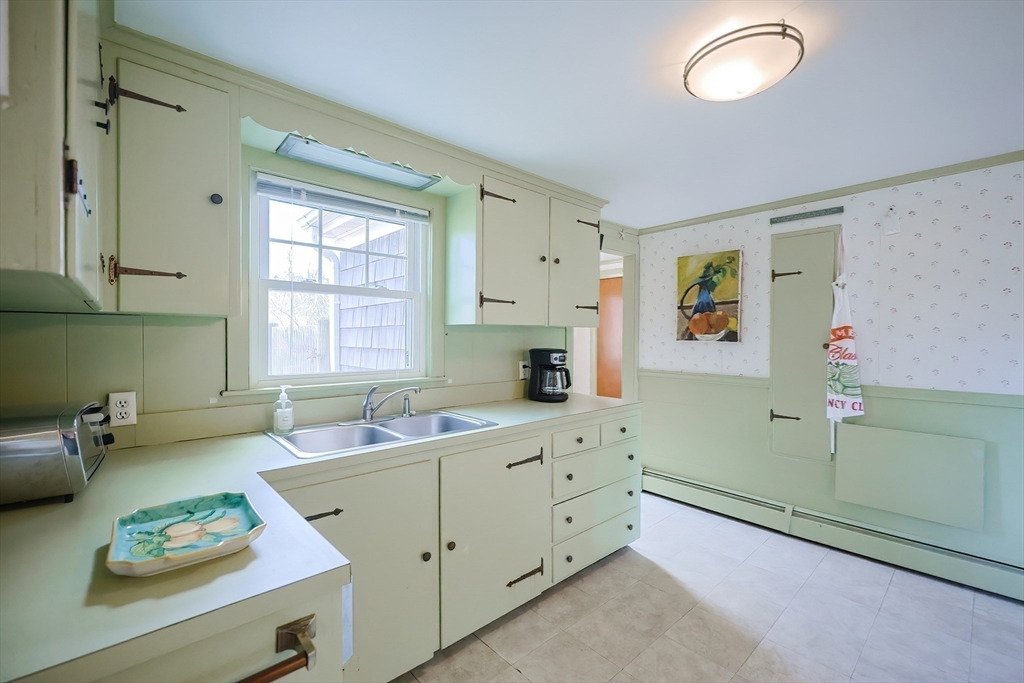 3 Newcomb Dr