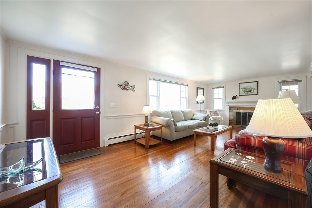 3 Newcomb Dr