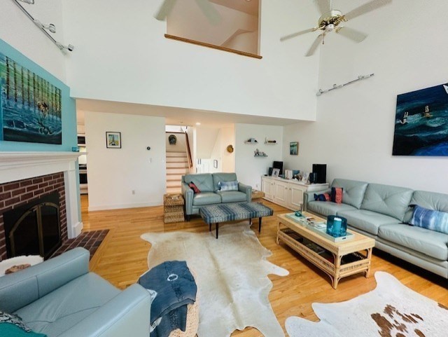 106 Waterside Dr