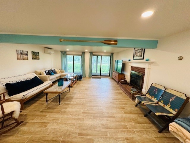106 Waterside Dr