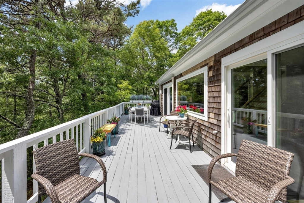 11 Santuit Pond Rd