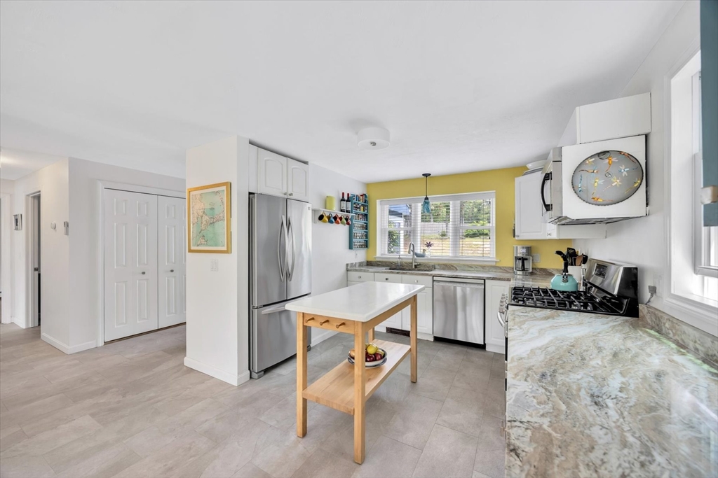 11 Santuit Pond Rd