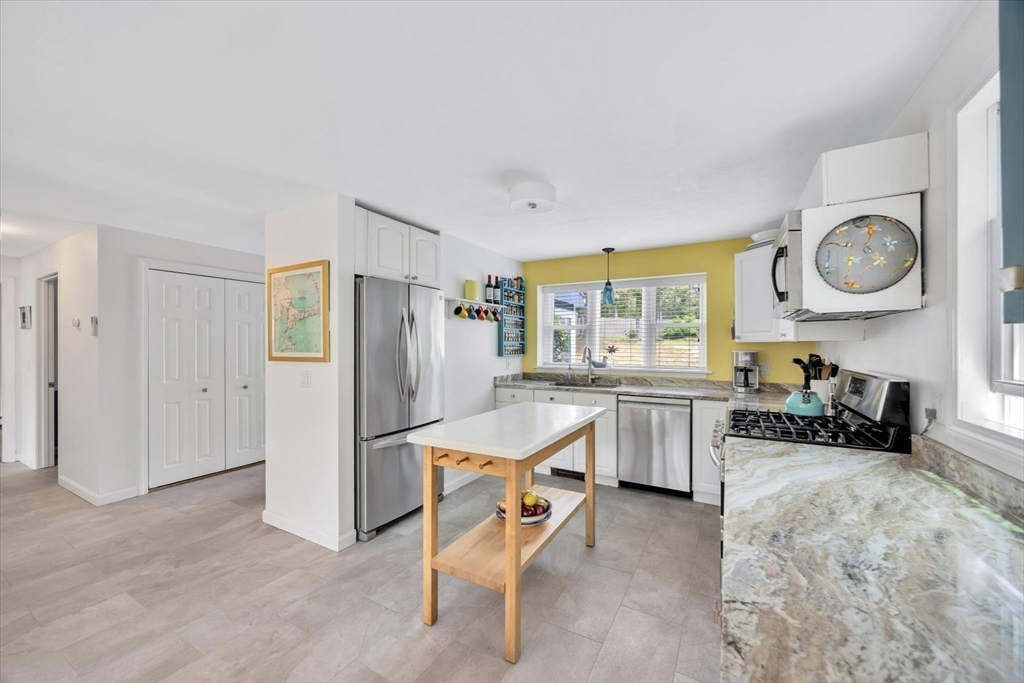 11 Santuit Pond Rd