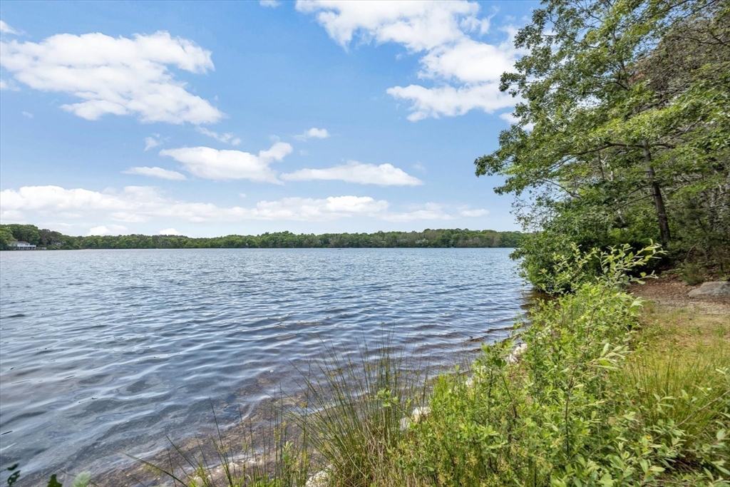 11 Santuit Pond Rd