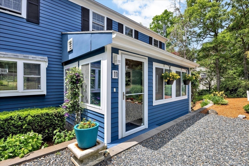 11 Santuit Pond Rd