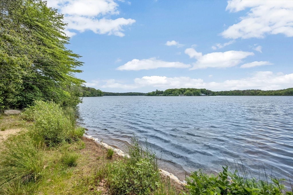 11 Santuit Pond Rd