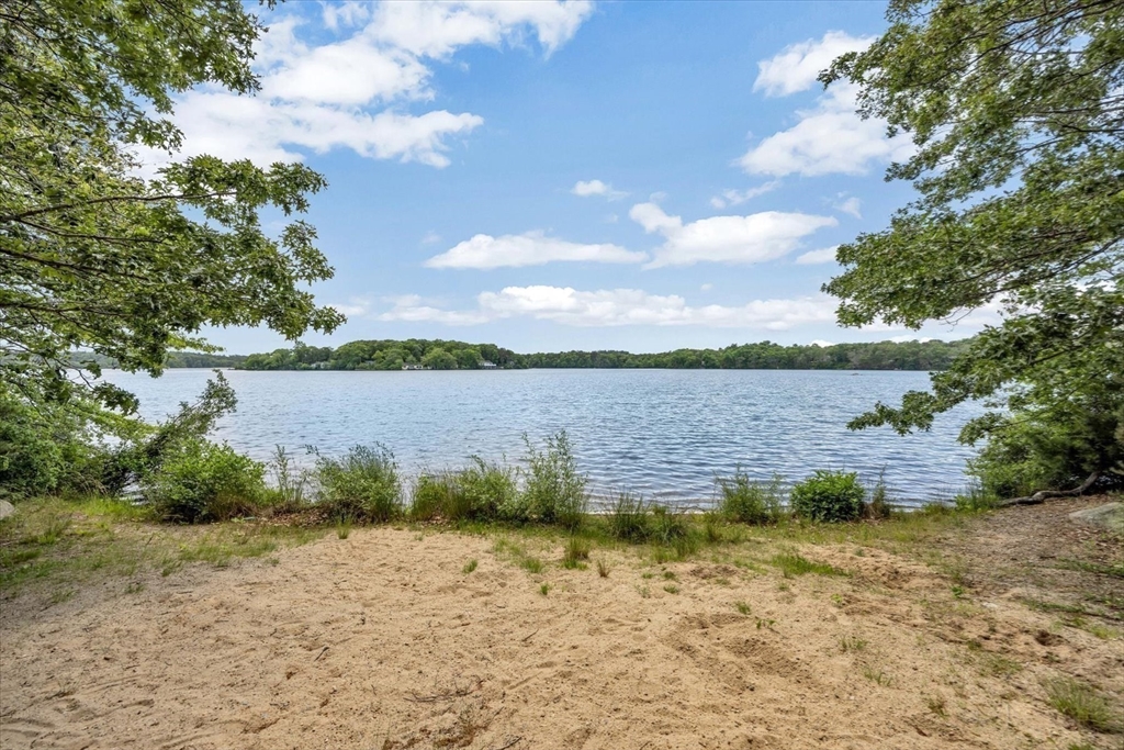 11 Santuit Pond Rd