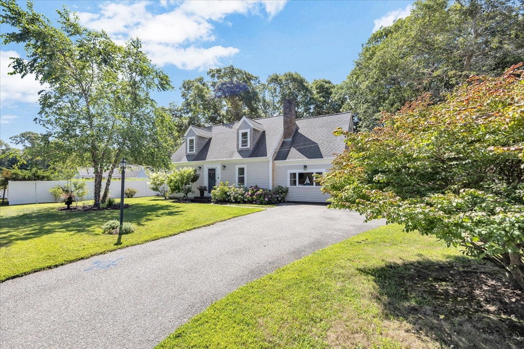 7 Fernwood Ave