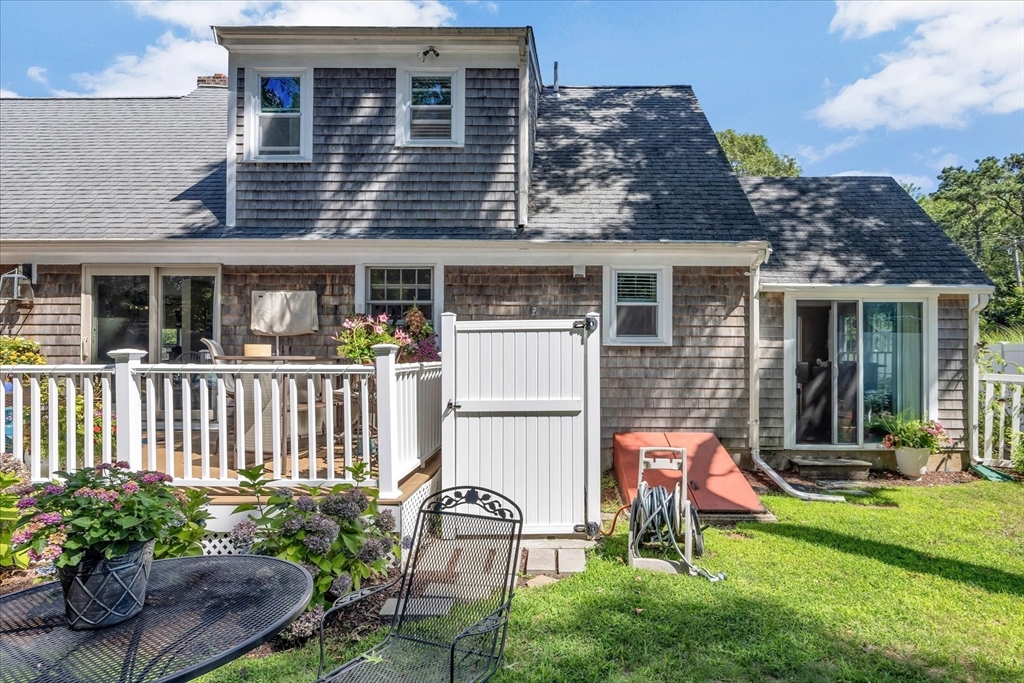 7 Fernwood Ave