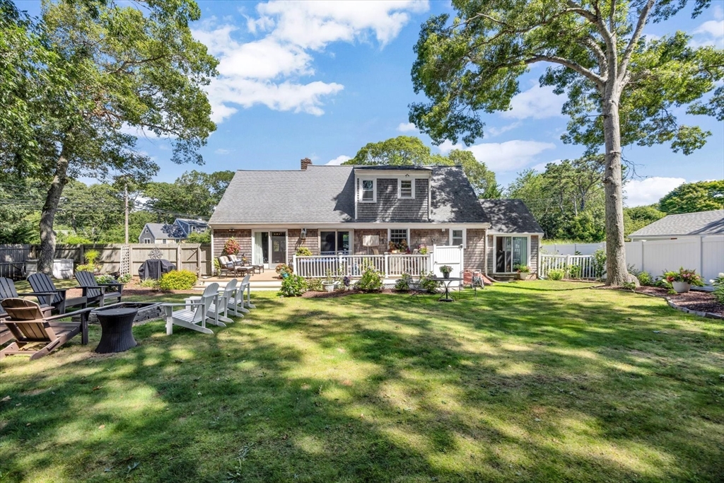 7 Fernwood Ave