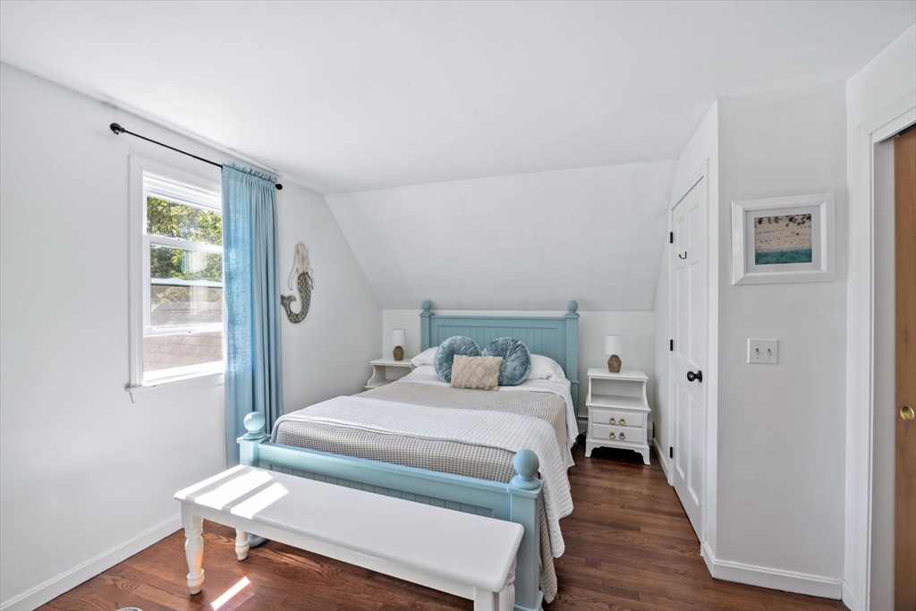 7 Fernwood Ave