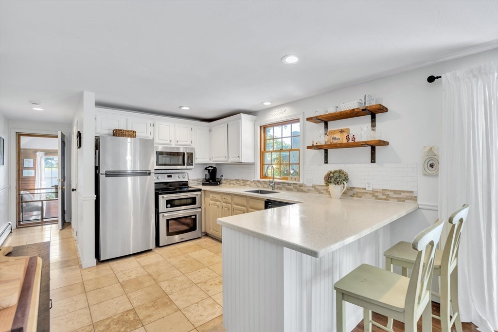 7 Fernwood Ave