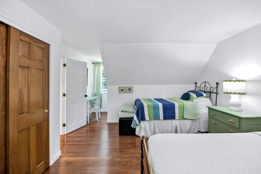 7 Fernwood Ave
