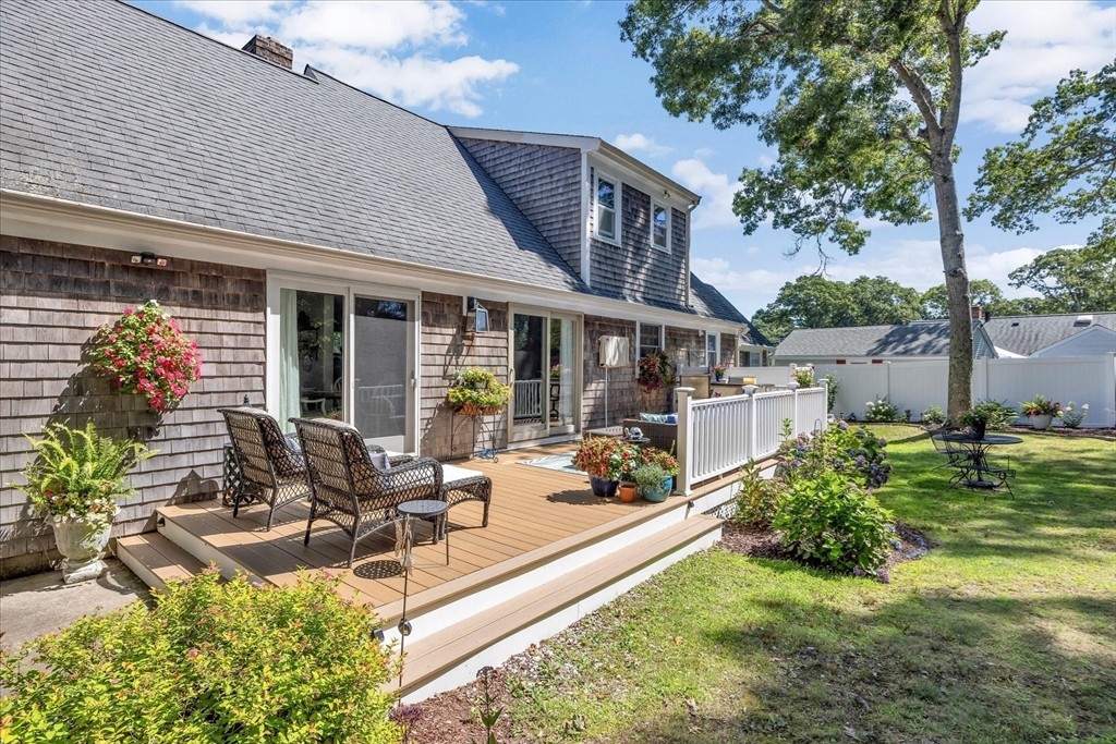 7 Fernwood Ave