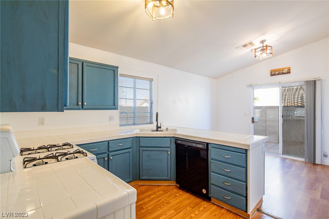 3936 Copper Glen Street