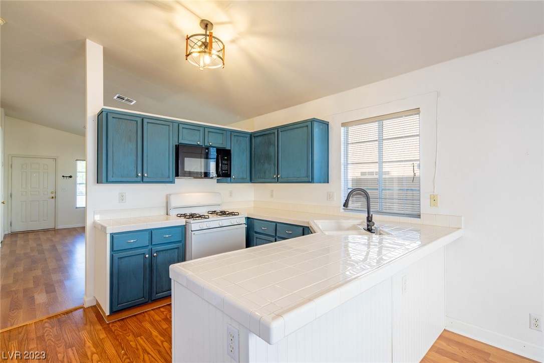 3936 Copper Glen Street