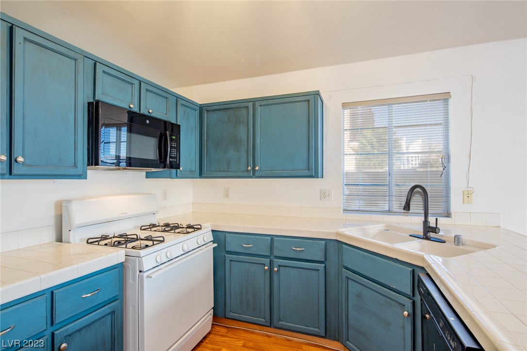 3936 Copper Glen Street