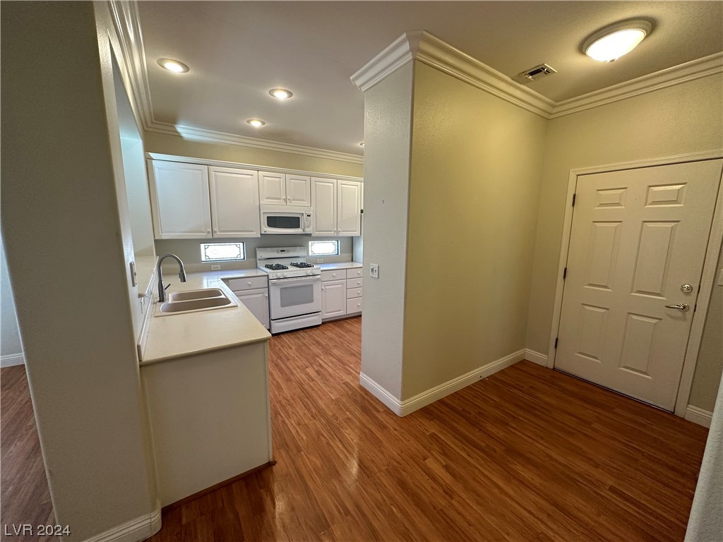 549 Cypress Gardens Place