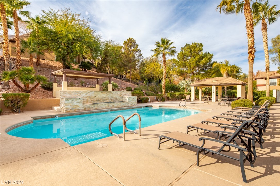 231 West Horizon Ridge Parkway 316