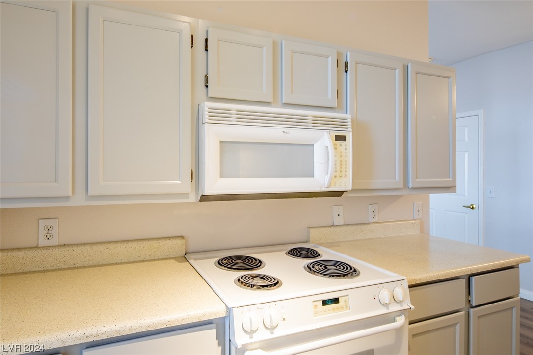 231 West Horizon Ridge Parkway 316