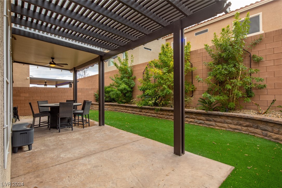 5597 Dreaming Tree Street