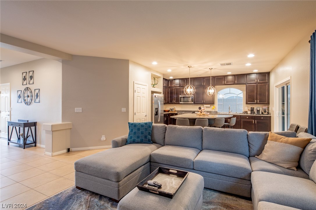 5597 Dreaming Tree Street