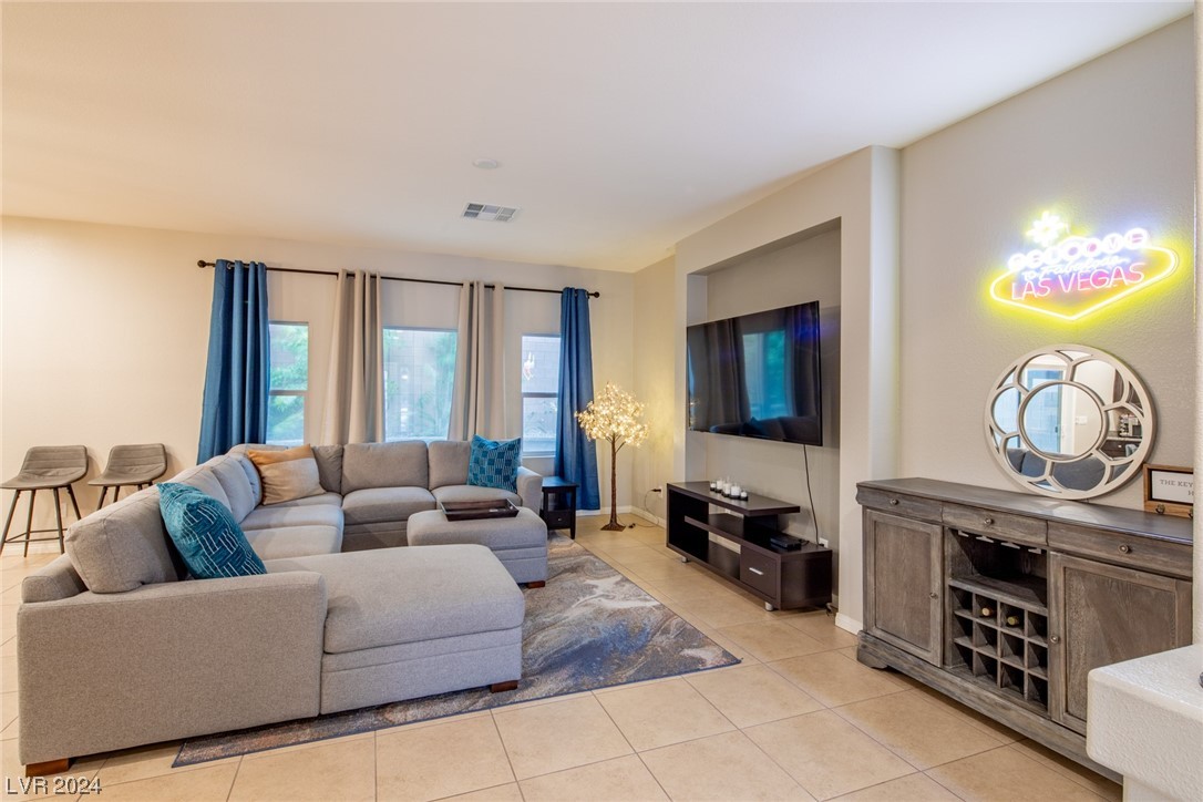 5597 Dreaming Tree Street