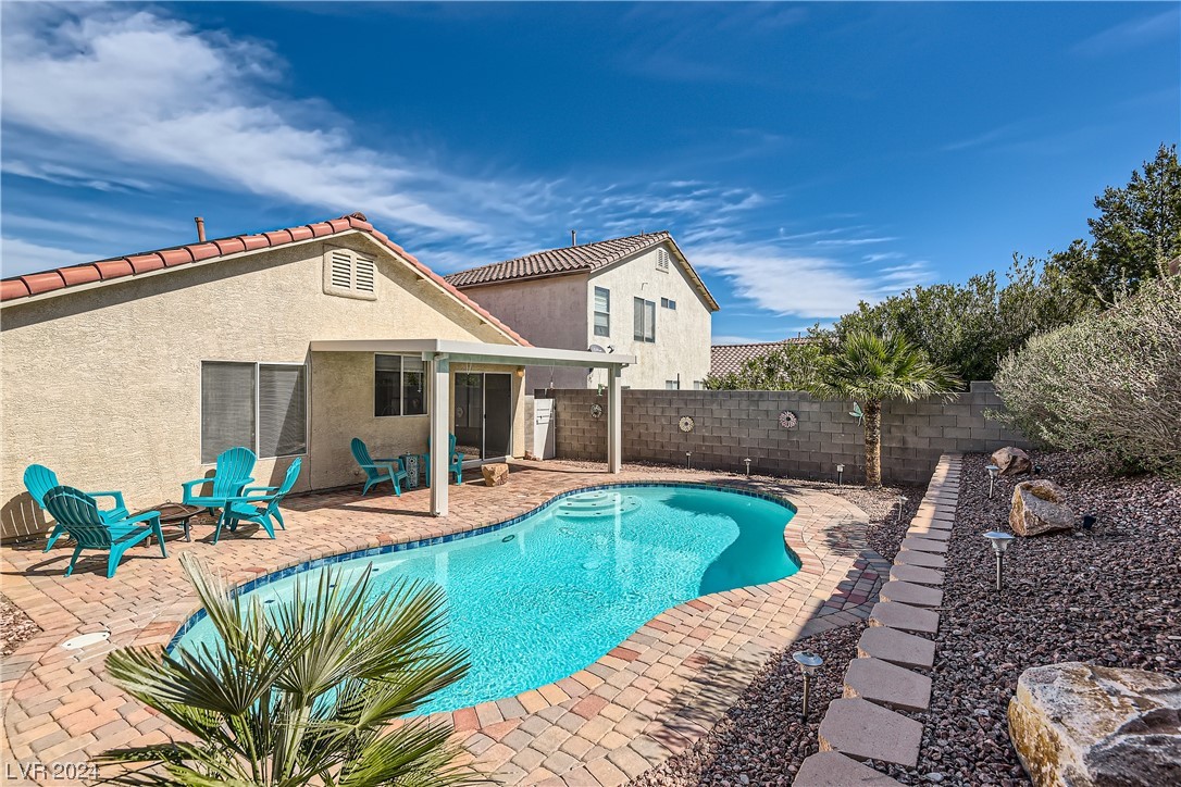 8593 Blowing Pines Drive