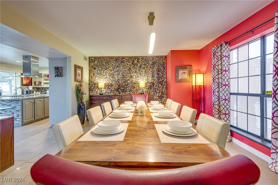 341 East Eldorado Lane