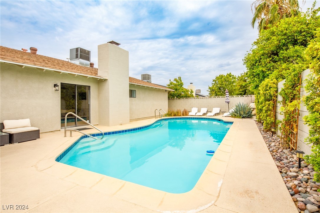 4548 Paseo Del Ray Drive