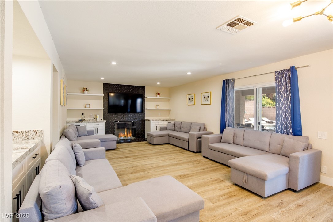 5062 Grandview Drive