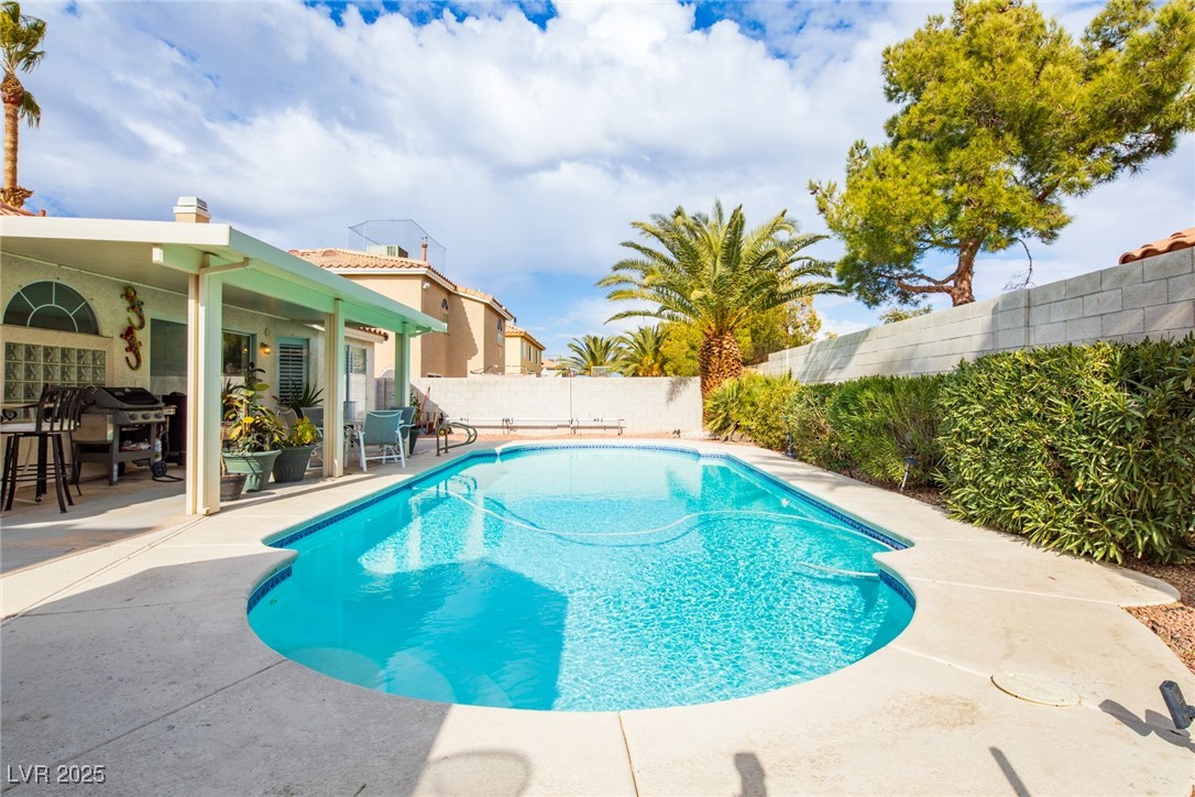 9564 Summer Cypress Street
