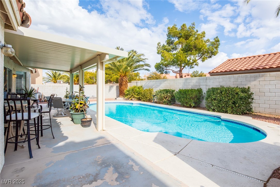 9564 Summer Cypress Street