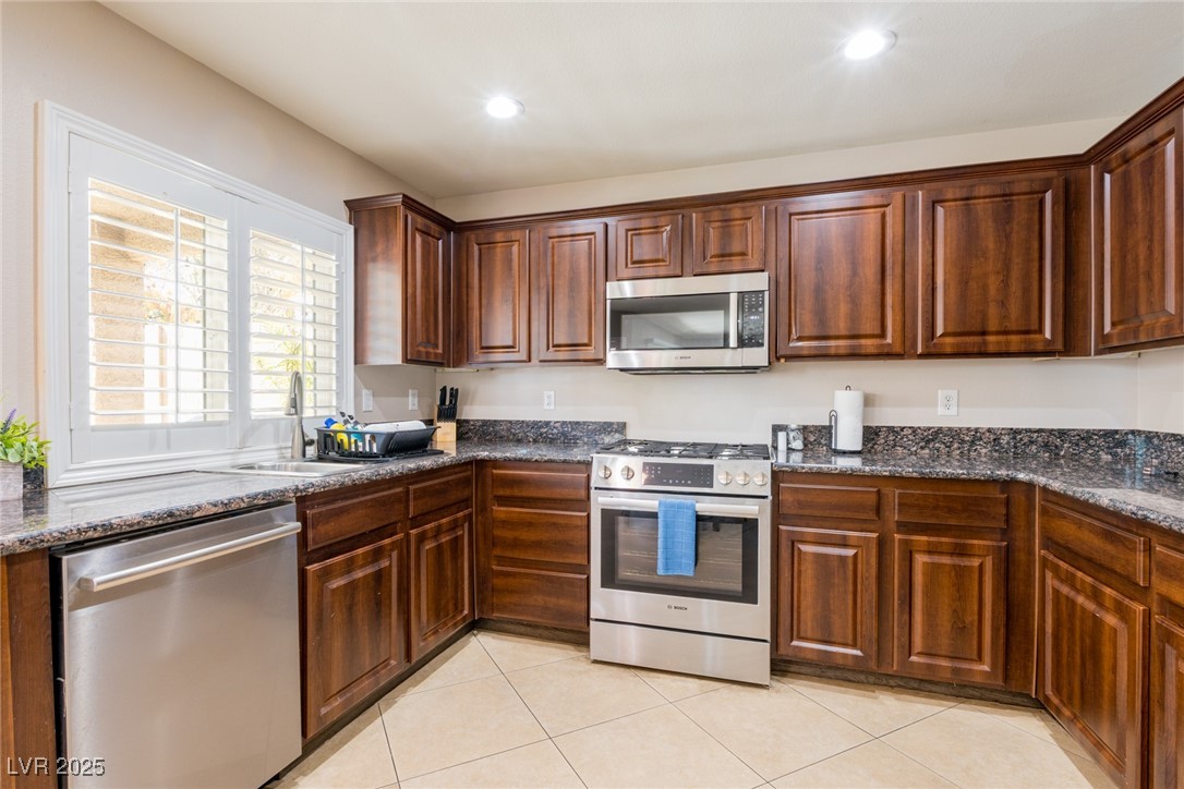 723 Seclusion Glen Avenue