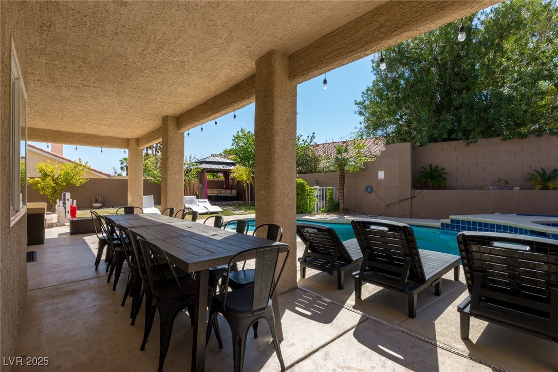 723 Seclusion Glen Avenue